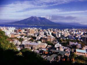 鹿児島の城山公園展望台から見た桜島